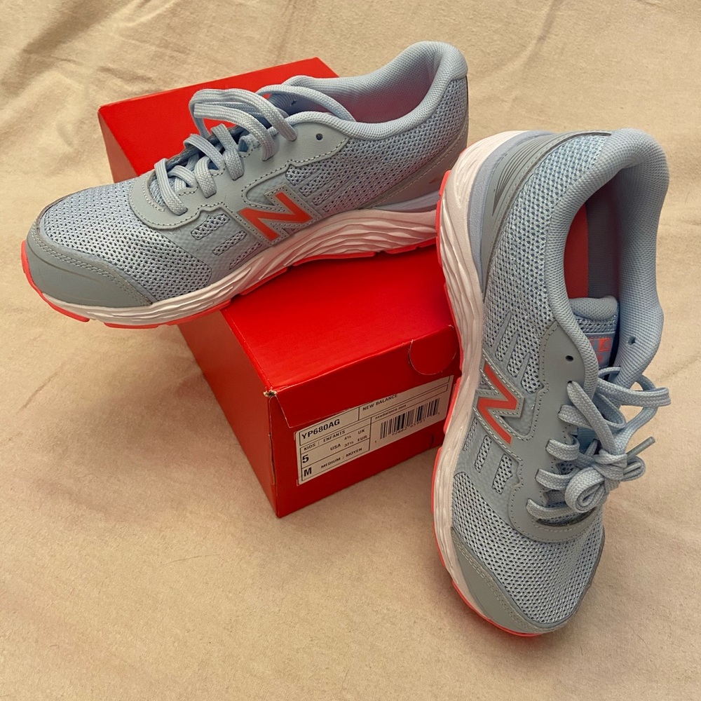 BRAND NEW kids New Balance Sneakers